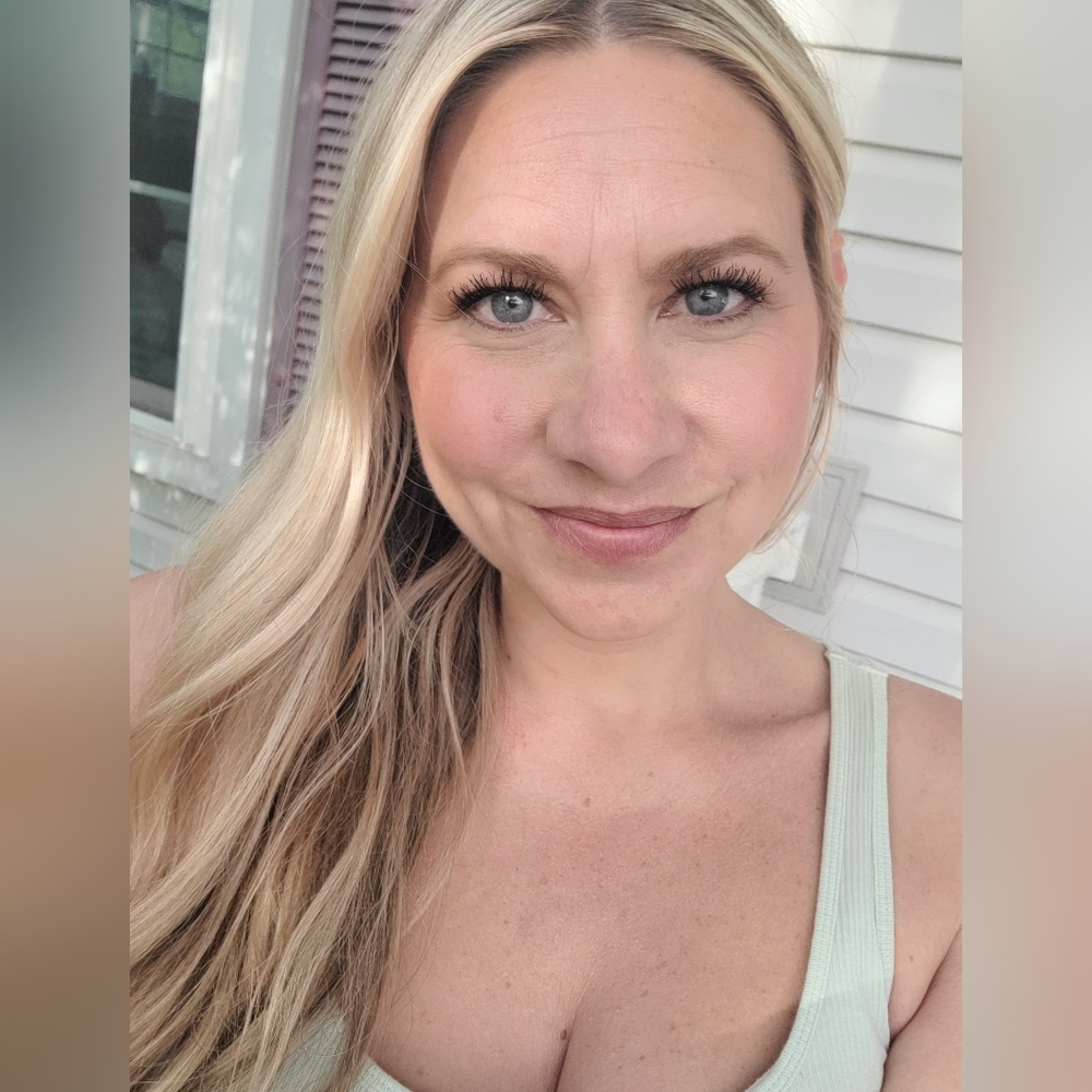 Meet your Posher, Courtney